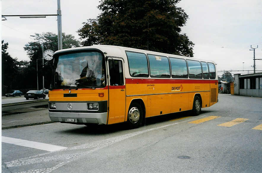 (037'034) - Anthamatten, Saas-Almagell - VS 5863 - Mercedes am 19. September 1999 beim Hauptbahnhof Solothurn
