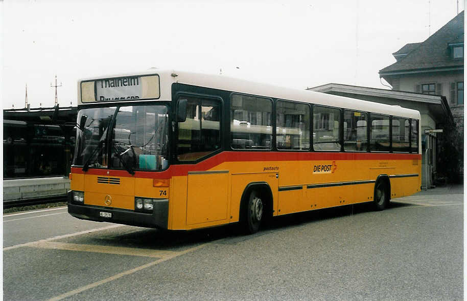 (037'501) - Voegtlin-Meyer, Brugg - Nr. 74/AG 19'176 - Mercedes/Hess am 30. Oktober 1999 beim Bahnhof Brugg