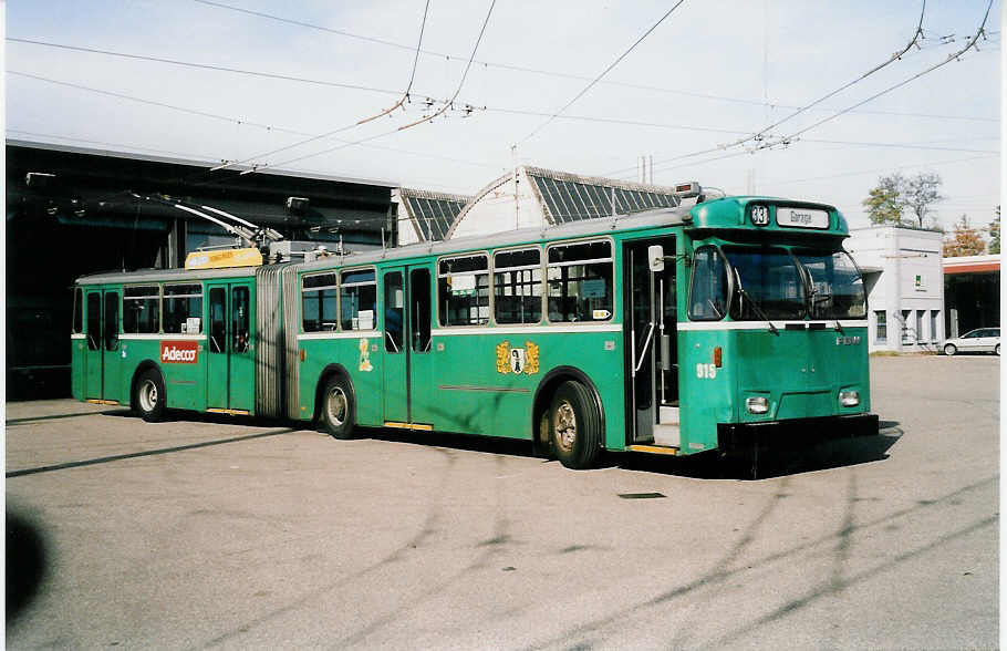 (037'521) - BVB Basel - Nr. 915 - FBW/FHS-Hess Gelenktrolleybus am 1. November 1999 in Basel, Garage Rankstrasse