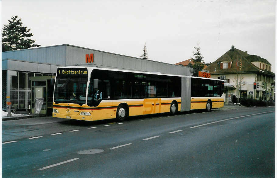 (038'002) - STI Thun - Nr. 76/BE 272'476 - Mercedes am 4. Dezember 1999 in Thun, Post Drrenast