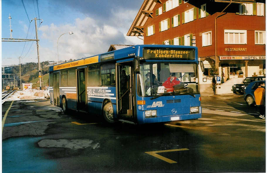 (038'021) - AFA Adelboden - Nr. 3/BE 26'703 - Mercedes am 20. Dezember 1999 beim Bahnhof Reichenbach