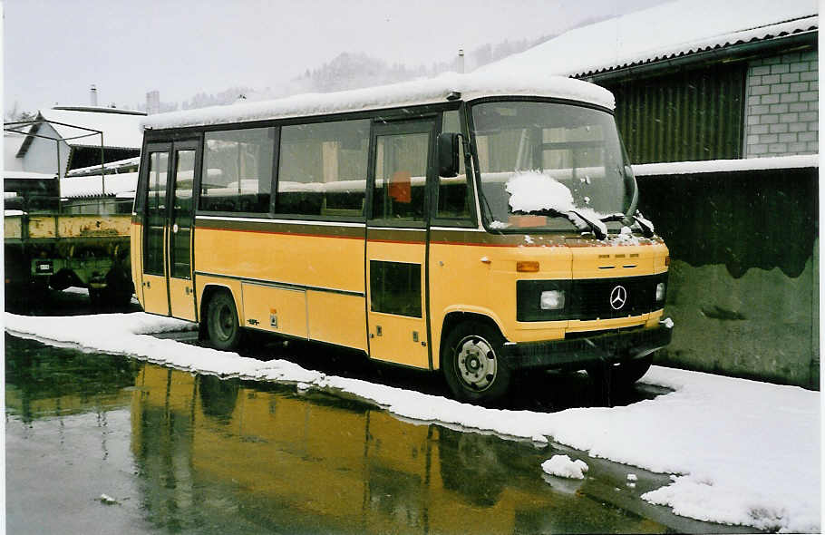 (038'123) - AvH Heimenschwand - Nr. 2 - Mercedes/Auwrter (ex STI Thun Nr. 40) am 29. Dezember 1999 in Thun, Garage STI