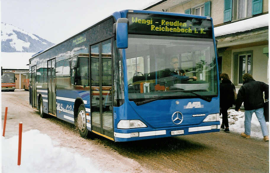 (038'228) - AFA Adelboden - Nr. 1/BE 19'692 - Mercedes am 31. Dezember 1999 beim Bahnhof Frutigen