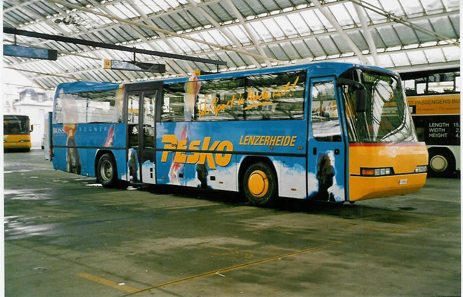 (038'431) - PTT-Regie - P 25'859 - Neoplan am 1. Januar 2000 in Chur, Postautostation
