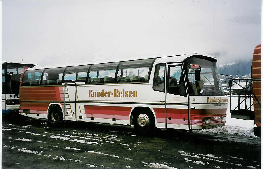 (038'929) - Kander-Reisen, Frutigen - Nr. 3/BE 66'132 - Neoplan am 19. Februar 2000 in Frutigen, Flugplatz