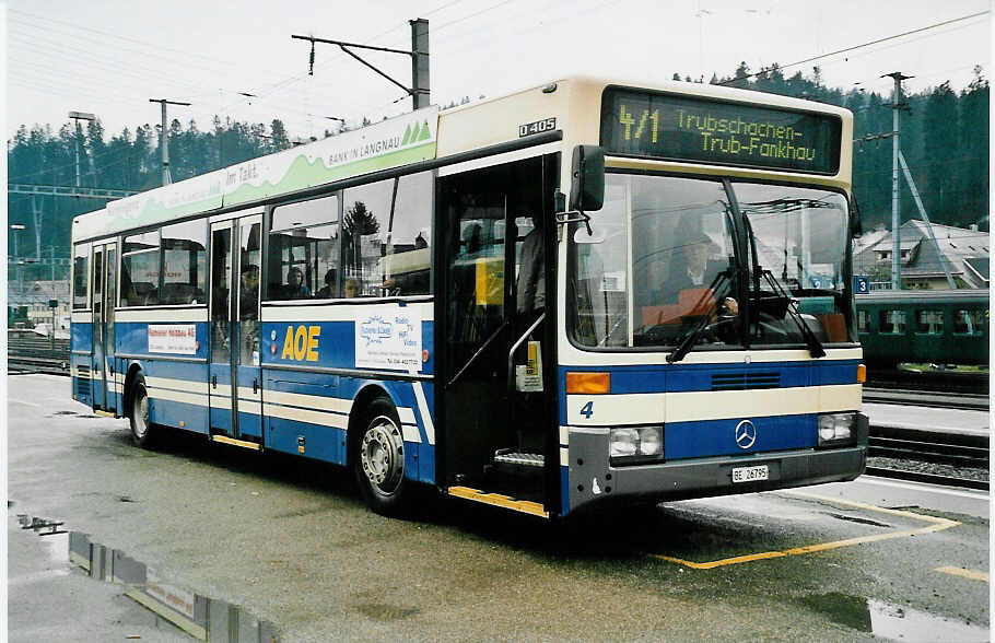(039'830) - AOE Langnau - Nr. 4/BE 26'795 - Mercedes am 18. Mrz 2000 beim Bahnhof Langnau