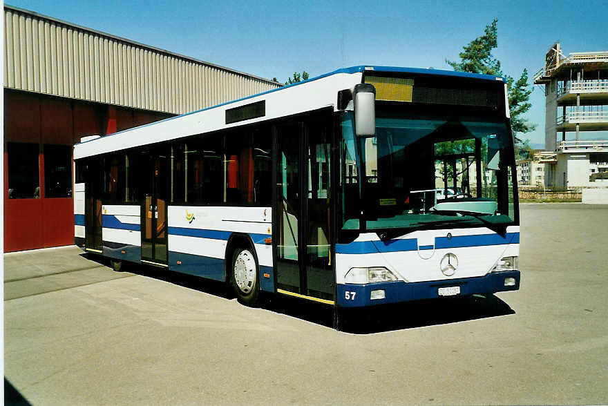 (040'030) - ZVB Zug - Nr. 57/ZG 51'157 - Mercedes/Hess am 8. April 2000 in Zug, Garage
