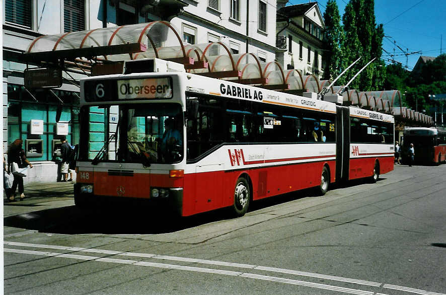 (041'504) - WV Winterthur - Nr. 148 - Mercedes Gelenktrolleybus am 19. Juni 2000 beim Hauptbahnhof Winterthur