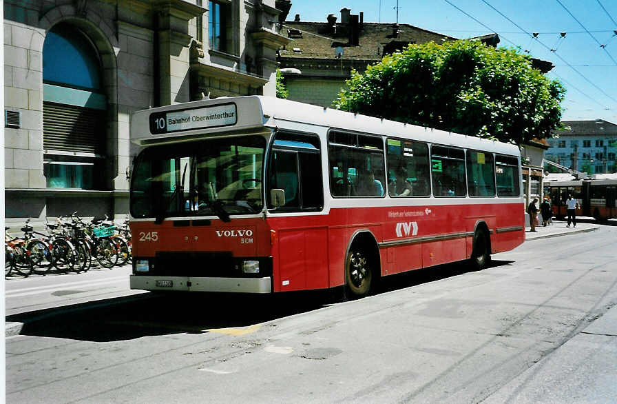(041'505) - WV Winterthur - Nr. 245/ZH 511'245 - Volvo/Hess am 19. Juni 2000 beim Hauptbahnhof Winterthur