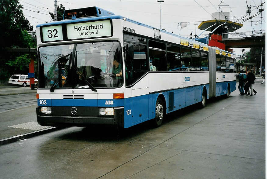 (041'934) - VBZ Zrich - Nr. 103 - Mercedes Gelenktrolleybus am 13. Juli 2000 in Zrich, Bucheggplatz