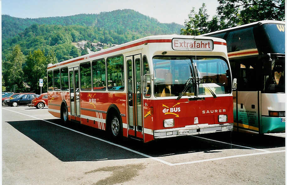 (042'236) - AAGK Koppigen - Nr. 1/BE 165'638 - Saurer/R&J (ex STI Thun Nr. 48) am 22. Juli 2000 in Thun, Seestrasse