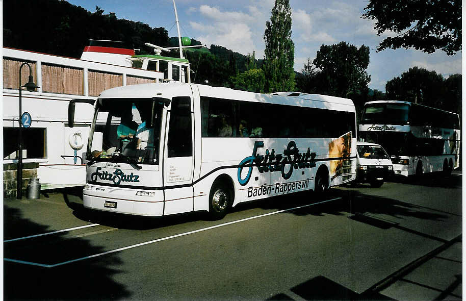 (042'528) - Stutz, Baden - AG 13'979 - Volvo am 12. August 2000 bei der Schifflndte Thun