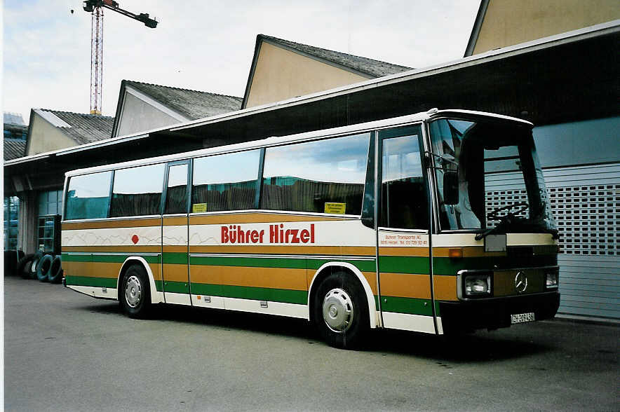 (043'601) - Bhrer, Hirzel - ZH 209'436 - Mercedes am 17. Oktober 2000 in Zug, Garage ZVB