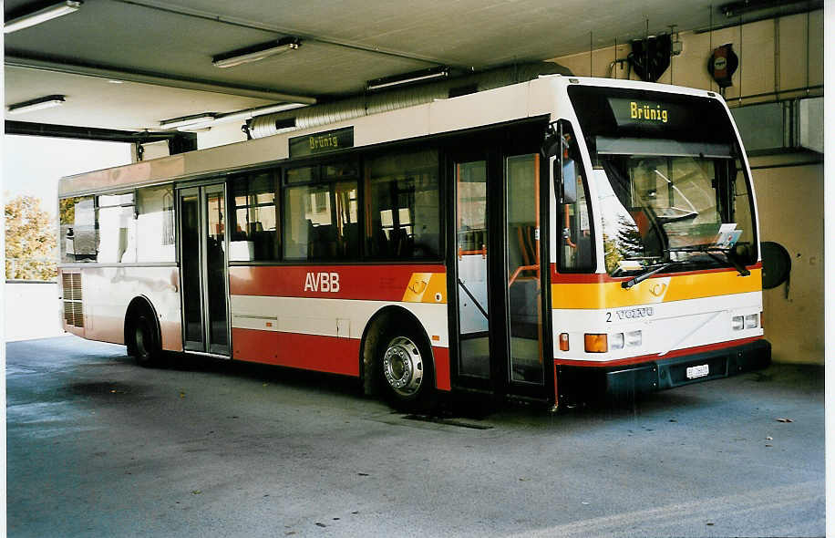 (043'620) - AVBB Schwanden - Nr. 2/BE 26'631 - Volvo/Berkhof am 21. Oktober 2000 in Reuti-Hasliberg, Post