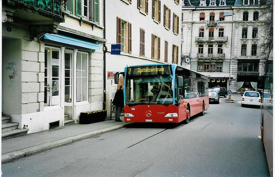 (044'618) - VB Biel - Nr. 119/BE 560'119 - Mercedes am 27. Januar 2001 in Biel, Mhlebrcke
