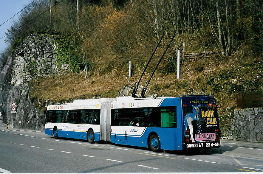 (044'930) - VMCV Clarens - Nr. 5 - Van Hool Gelenktrolleybus am 20. Februar 2001 in Territet, Chillon
