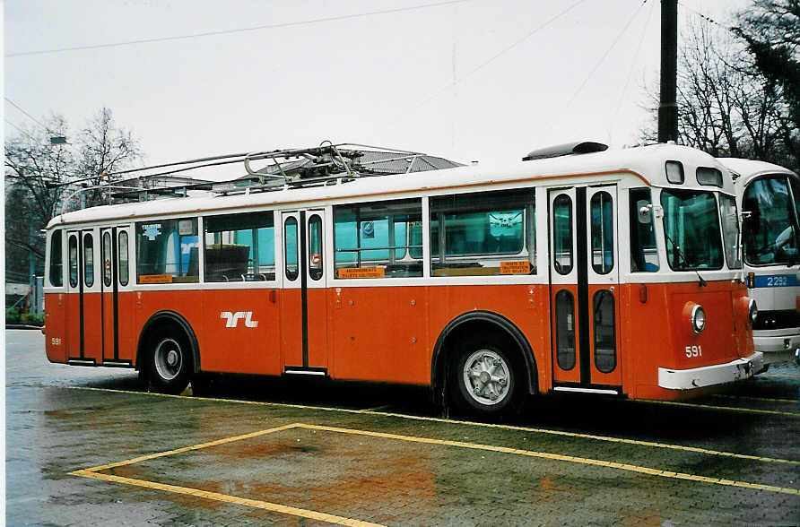 (045'315) - TL Lausanne - Nr. 591 - FBW/FFA Trolleybus (ex TPG Genve Nr. 852; ex VBZ Zrich Nr. 91) am 11. Mrz 2001 in Lausanne, Dpt Borde