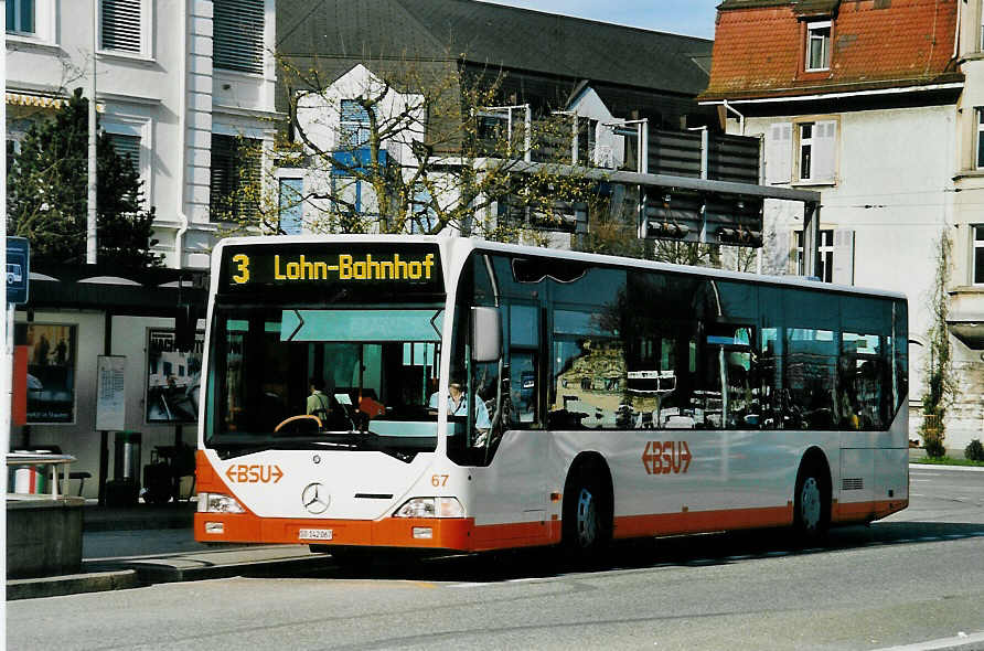 (045'519) - BSU Solothurn - Nr. 67/SO 142'067 - Mercedes am 31. Mrz 2001 beim Hauptbahnhof Solothurn