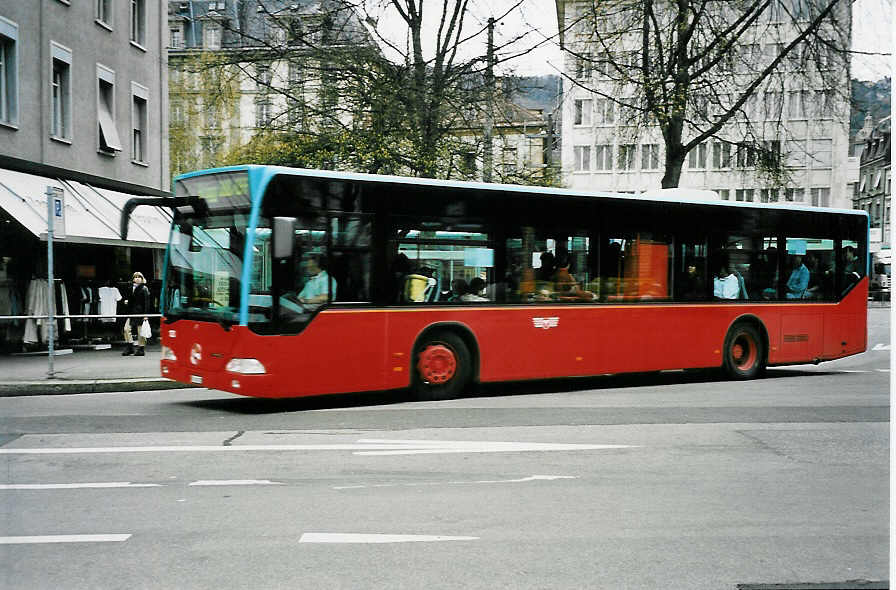 (045'813) - VB Biel - Nr. 123/BE 560'123 - Mercedes am 19. April 2001 in Biel, Zentralplatz