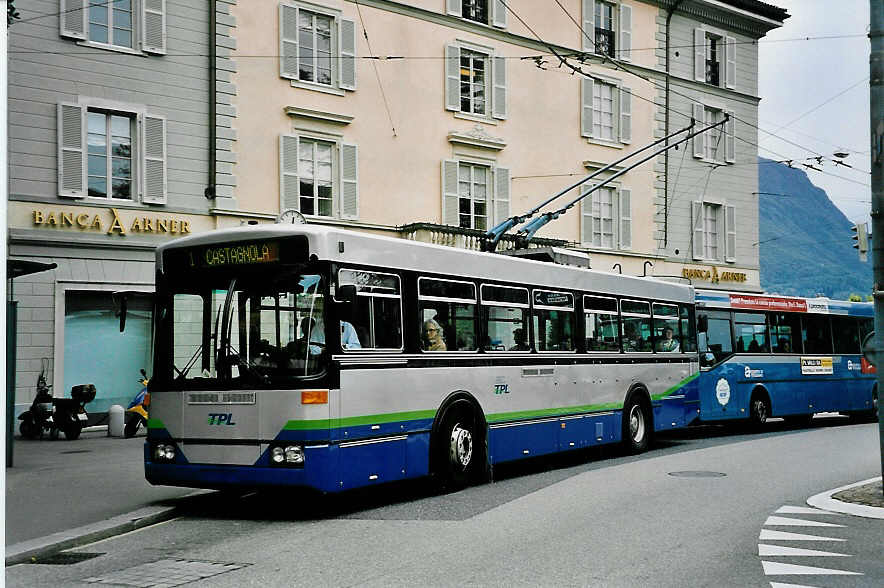 (045'921) - TPL Lugano - Nr. 208 - Vetter Trolleybus am 23. April 2001 in Lugano, Piazza Manzoni