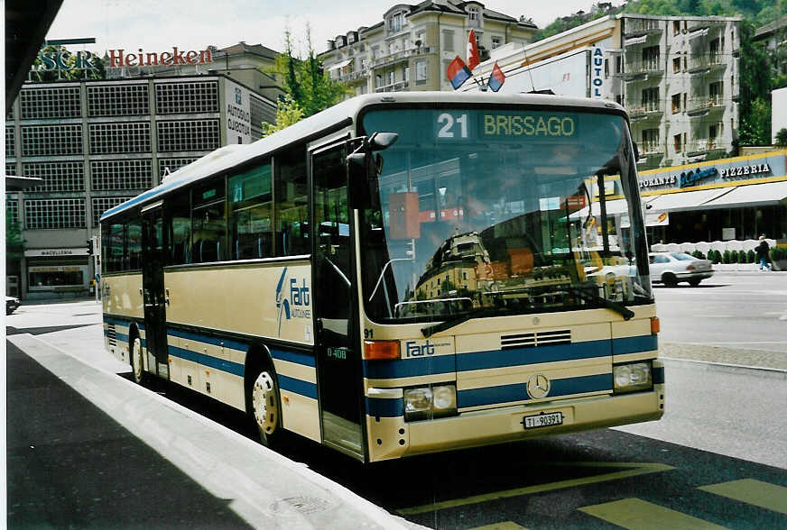 (046'305) - FART Locarno - Nr. 91/TI 90'391 - Mercedes am 24. April 2001 beim Bahnhof Locarno