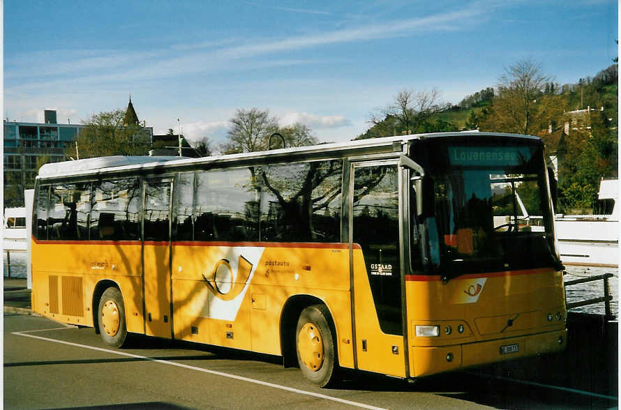 (046'331) - Kbli, Gstaad - BE 308'737 - Volvo am 26. April 2001 bei der Schifflndte Thun