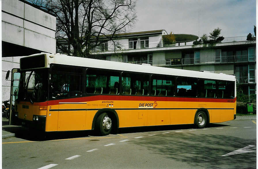 (046'336) - AVA Aarberg - Nr. 2/BE 85'802 - Mercedes/R&J am 28. April 2001 in Aarberg, Post