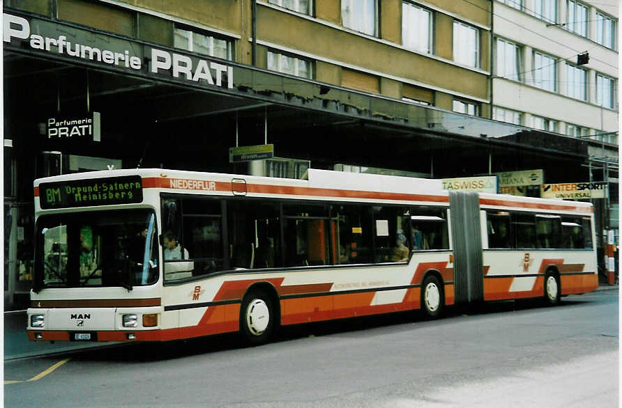(046'602) - ABM Meinisberg - Nr. 4/BE 61'024 - MAN (ex Nr. 6) am 14. Mai 2001 beim Bahnhof Biel