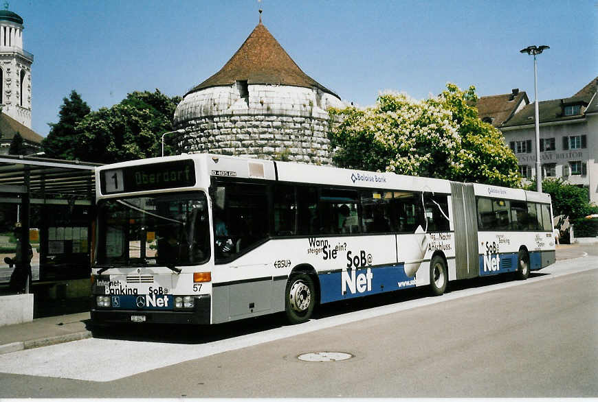 (047'422) - BSU Solothurn - Nr. 57/SO 66'477 - Mercedes am 23. Juni 2001 in Solothurn, Amthausplatz