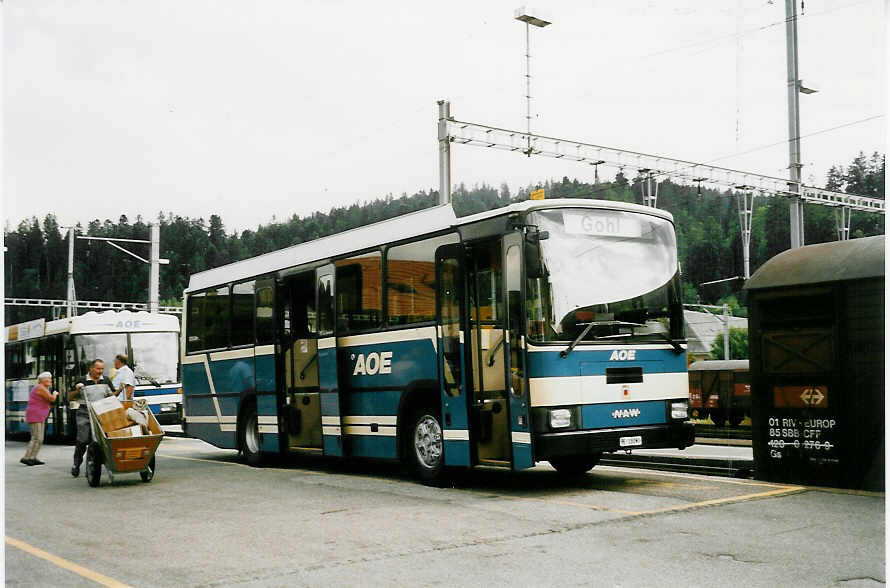 (047'628) - AOE Langnau - Nr. 1/BE 18'090 - NAW/R&J am 9. Juli 2001 beim Bahnhof Langnau