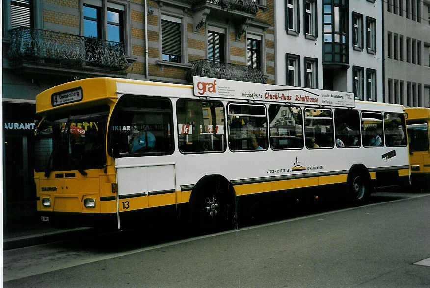(047'827) - VBSH Schaffhausen - Nr. 13/SH 38'013 - Saurer/Hess am 12. Juli 2001 beim Bahnhof Schaffhausen