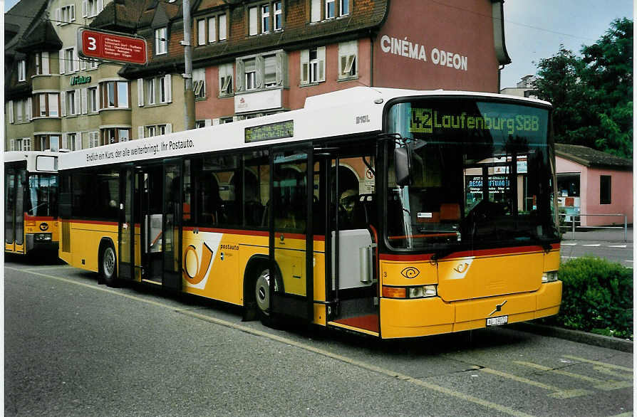(048'133) - Keller, Hottwil - Nr. 3/AG 19'072 - Volvo/Hess am 17. Juli 2001 beim Bahnhof Brugg
