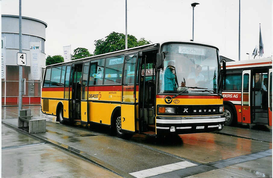 (048'420) - Buner&Schmidt, Jonschwil - TG 149'071 - Setra (ex P 25'059) am 18. Juli 2001 beim Bahnhof Wil