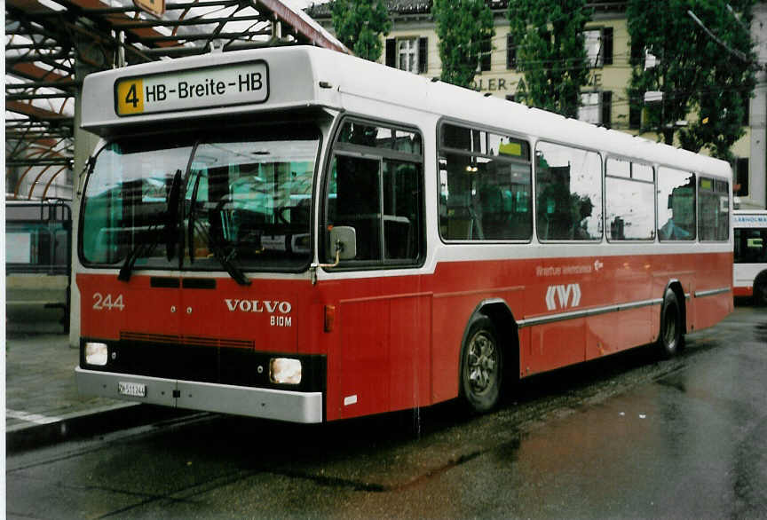 (048'433) - WV Winterthur - Nr. 244/ZH 511'244 - Volvo/Hess am 18. Juli 2001 beim Hauptbahnhof Winterthur