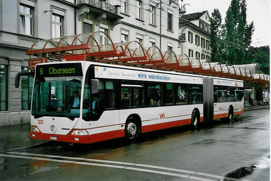 (048'435) - WV Winterthur - Nr. 321/ZH 687'321 - Mercedes am 18. Juli 2001 beim Hauptbahnhof Winterthur
