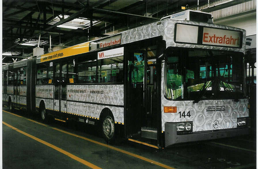 (048'534) - WV Winterthur - Nr. 144 - Mercedes Gelenktrolleybus am 18. Juli 2001 in Winterthur, Depot Grzefeld