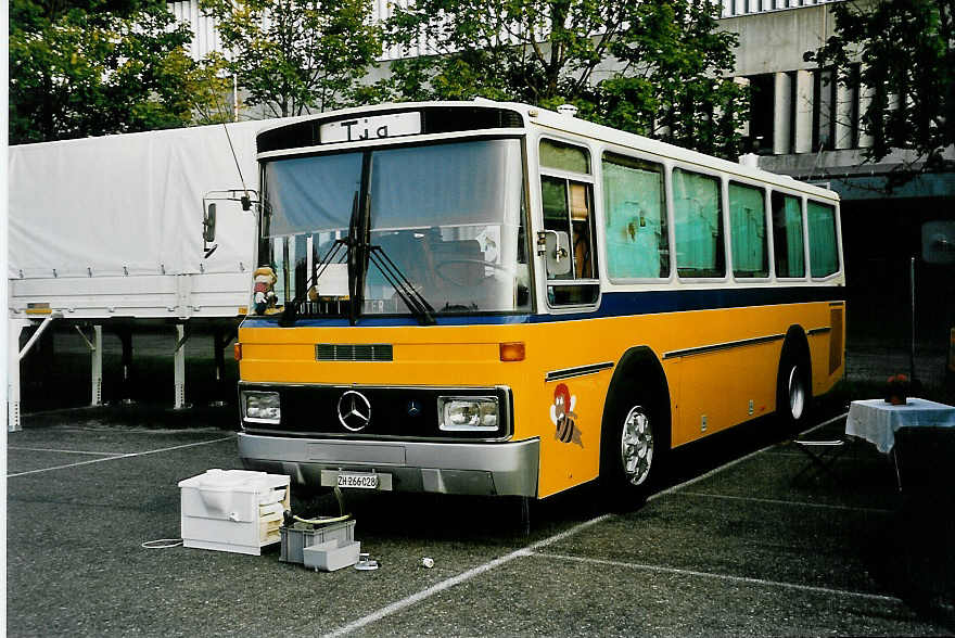 (049'123) - Liebi, Fahrweid - ZH 266'028 - Mercedes/Tscher am 18. August 2001 in Burgdorf, AMP