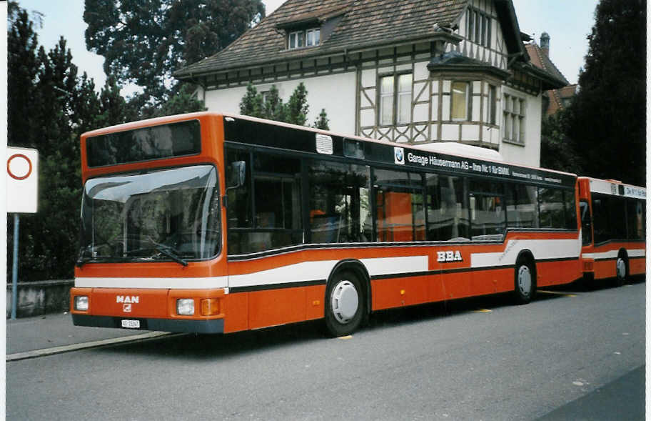 (050'333) - BBA Aarau - Nr. 147/AG 15'247 - MAN am 18. Oktober 2001 beim Bahnhof Aarau