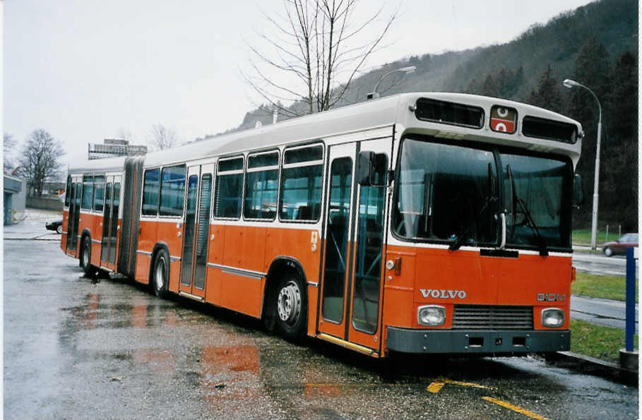 (051'130) - TPG Genve - Nr. 162 - Volvo/R&J am 29. Dezember 2001 in Biel, BTR