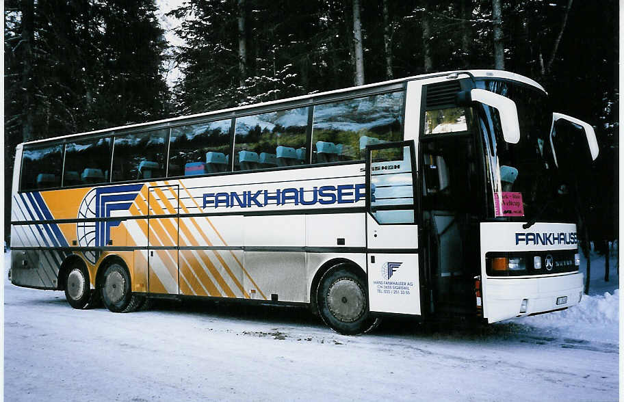 (051'512) - Fankhauser, Sigriswil - BE 35'126 - Setra am 6. Januar 2002 in Adelboden, Unter dem Birg