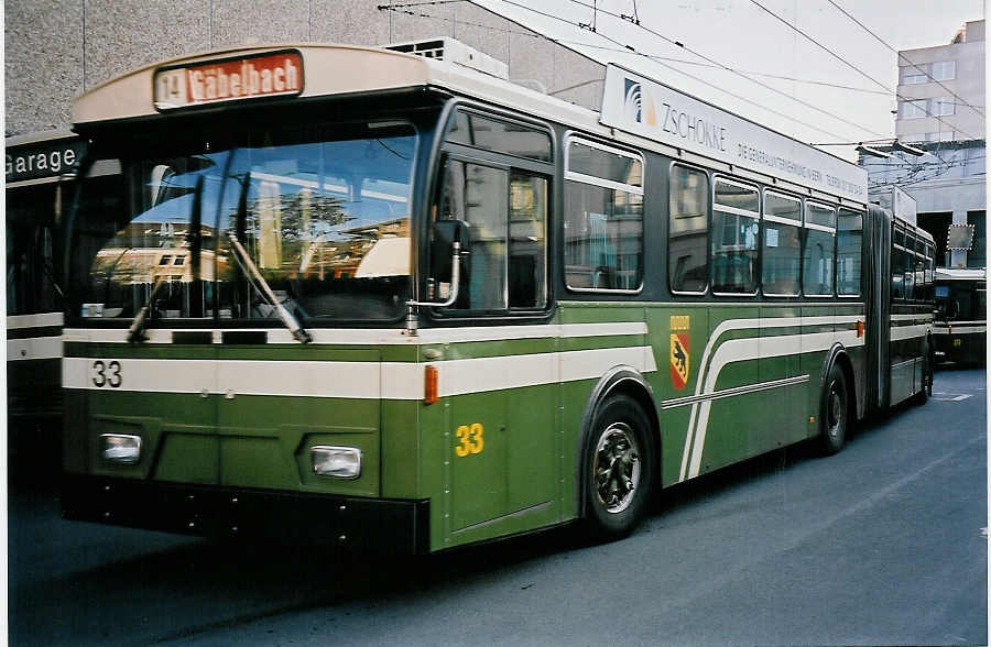 (051'924) - SVB Bern - Nr. 33 - FBW/Hess Gelenktrolleybus am 4. Februar 2002 in Bern, Eigergarage