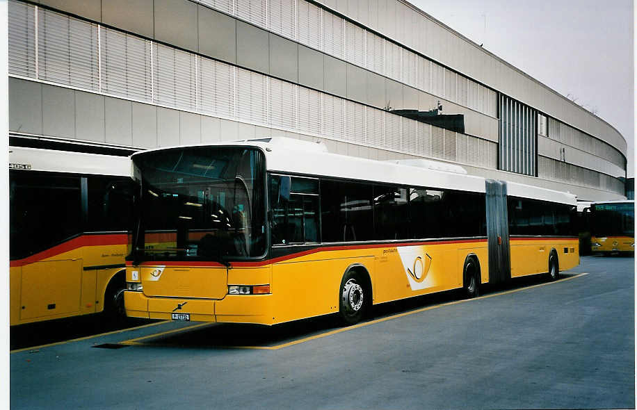 (052'222) - PTT-Regie - P 27'732 - Volvo/Hess am 17. Mrz 2002 in Bern, Postautostation