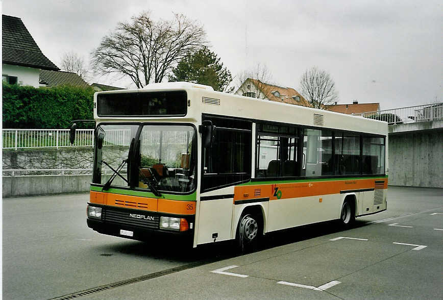 (052'537) - VZO Grningen - Nr. 35/ZH 282'038 - Neoplan (ex Schneider, Meilen Nr. 8) am 23. Mrz 2002 in Grningen, Garage