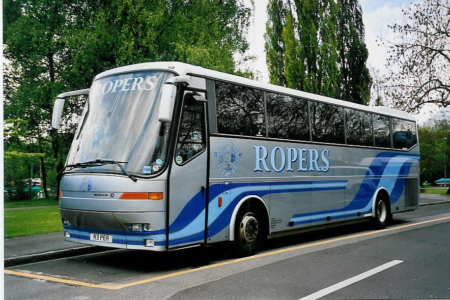 (053'236) - Aus England: Ropers, Bradford - R3 PER - Bova am 6. Mai 2002 in Thun, Lachen