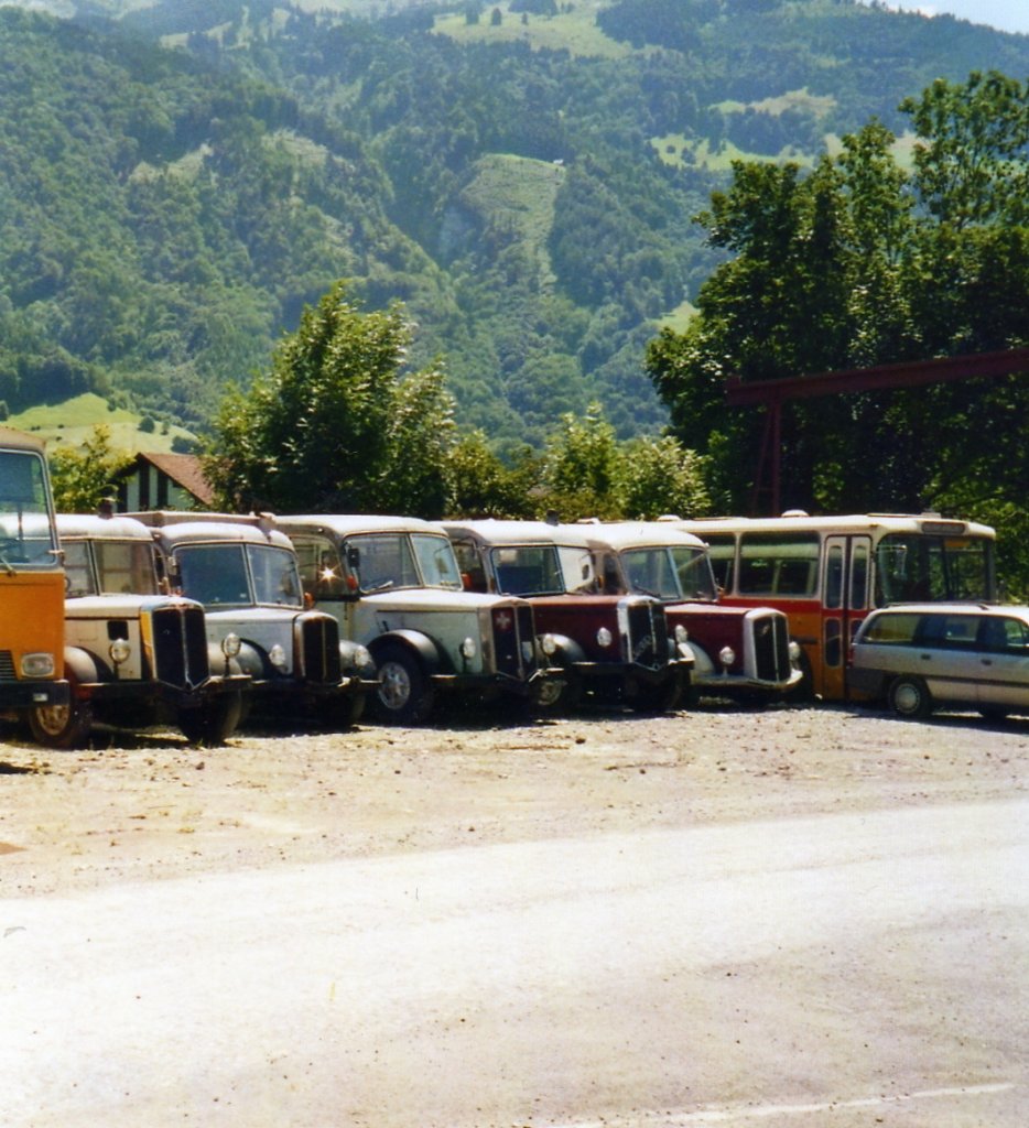 (055'037) - Oldie-Tours Zrisee, Wollerau - FBW/Eggli (ex Mller, Effretikon; ex Zeller, Grningen; ex P 23'047) am 27. Juli 2002 in Nfels (Mitte)