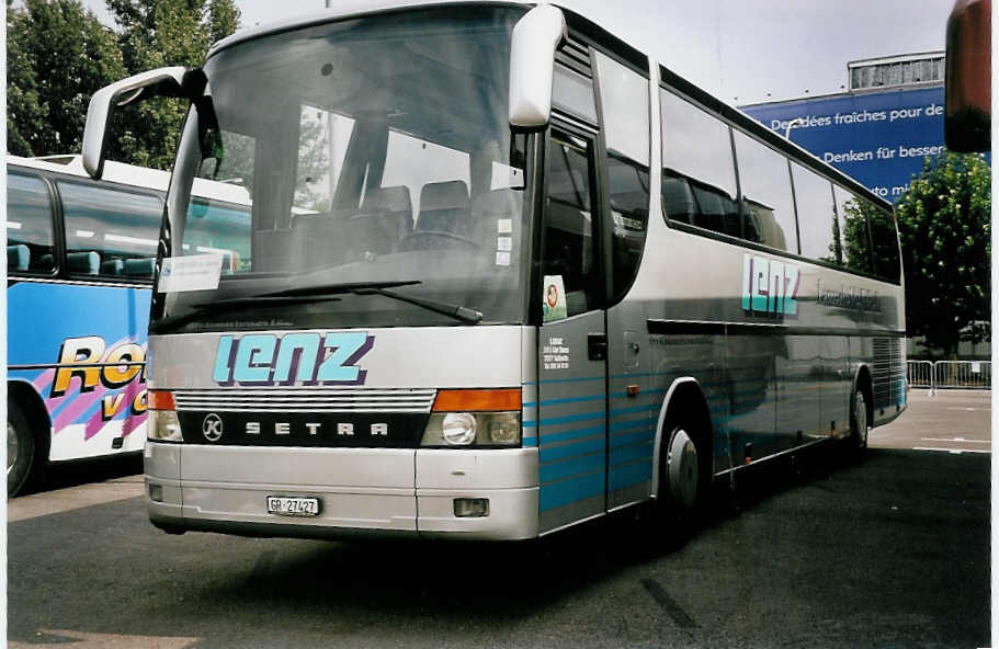 (055'433) - Lenz, Lenzerheide - GR 27'427 - Setra am 25. August 2002 in Biel, Terminal B