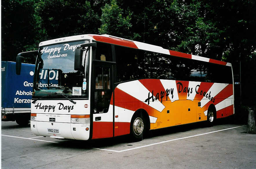 (055'531) - Aus England. Happy Days, Stafford - Nr. 204/YR02 ZZC - Van Hool am 27. August 2002 in Thun, Grabengut