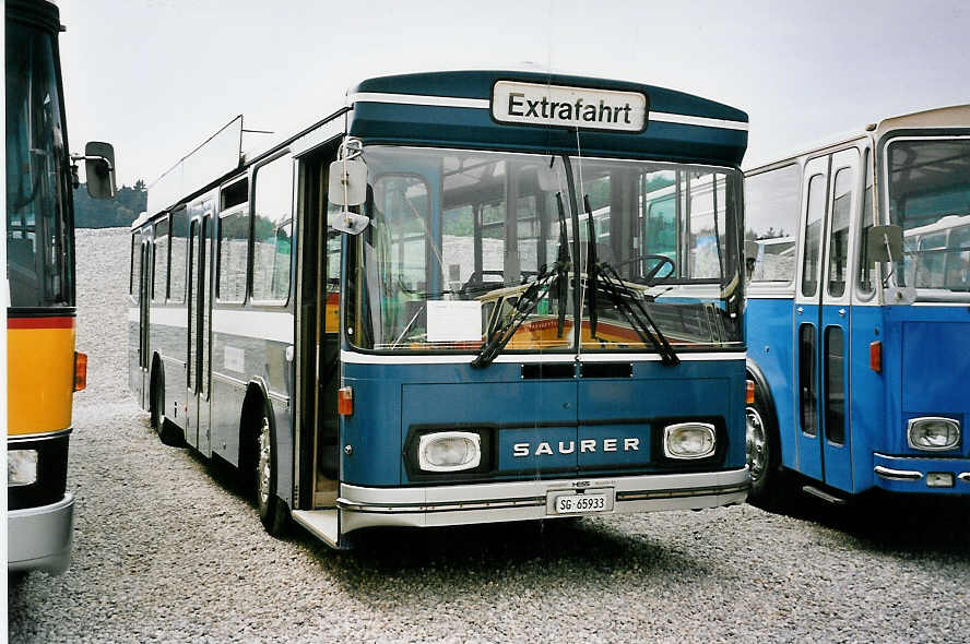 (055'631) - Schneider, Ermenswil - SG 65'933 - Saurer/Hess (ex Nr. 10) am 31. August 2002 in Niederbipp, Saurertreffen