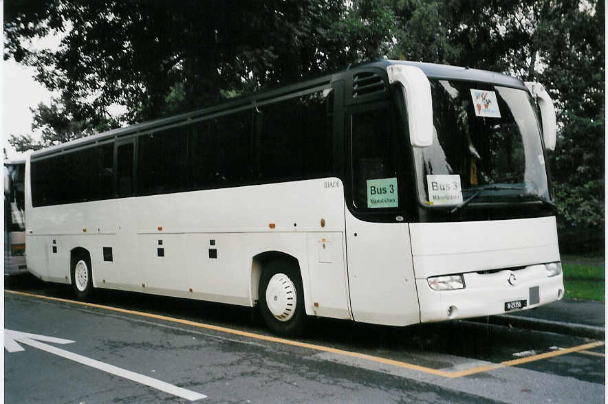 (056'110) - Schweizer Armee - M+29'356 - Irisbus am 22. September 2002 in Thun, Lachen