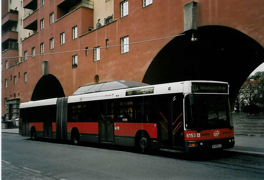(056'628) - Wiener Linien - Nr. 8153/W 8153 LO - Grf/Steyr am 9. Oktober 2002 in Wien, Heiligenstadt